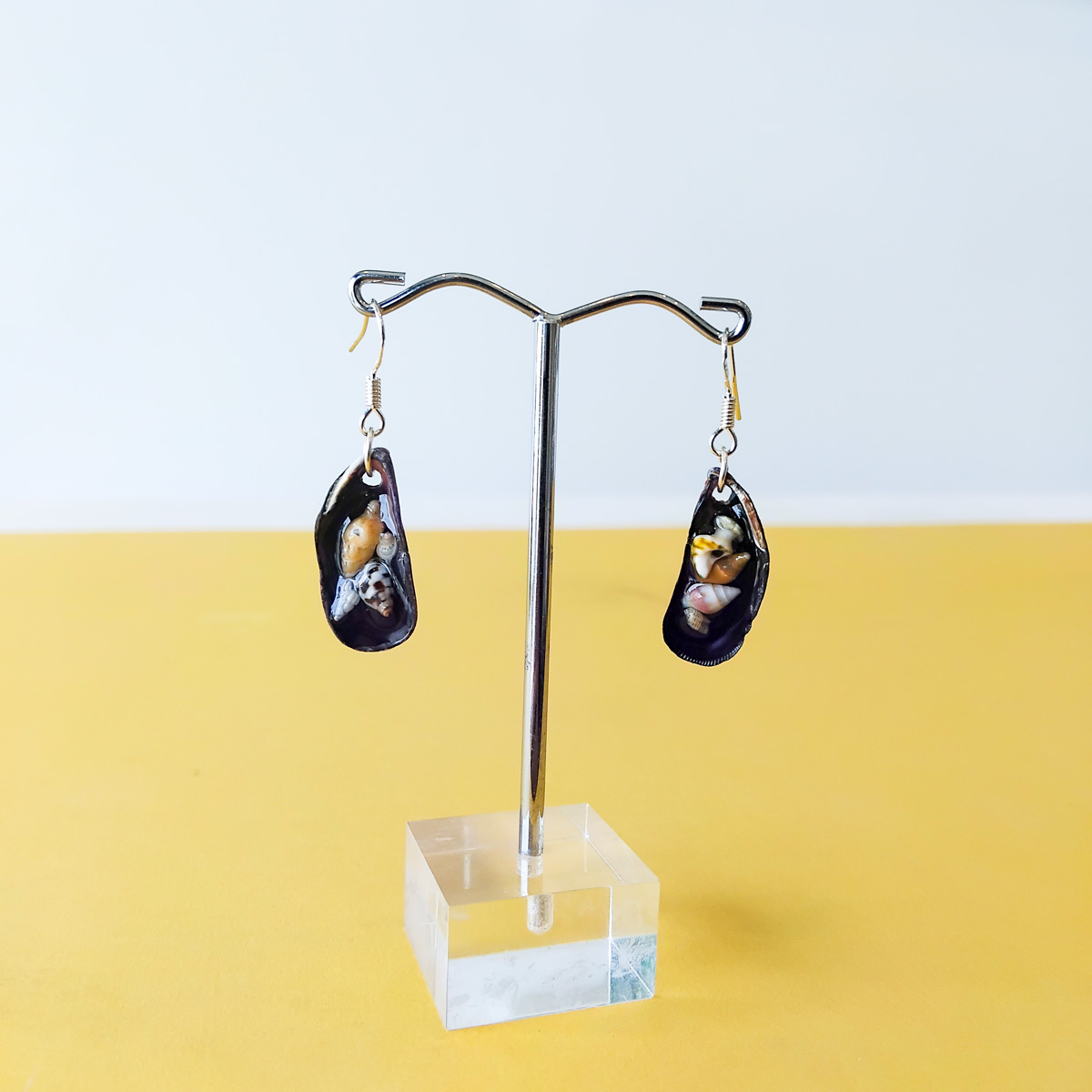 Small shell resin earrings 46 Small shell resin earrings - Hand-crafted Jewellery - Ashleigh Pugh